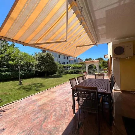 Martina 2 Apartment Porec