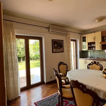 Martina 2 Апартаменти *