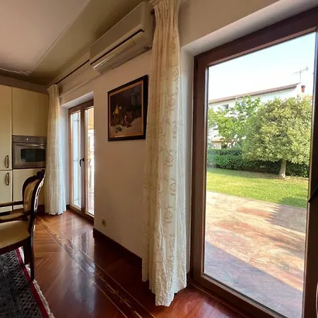 Martina 2 Апартаменти