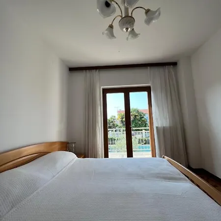 Martina 2 Апартаменти